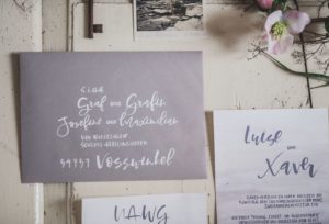 Moderne Kalligrafie, Handlettering Ute Schmidt: Briefumschläge, Menükarte für Hochzeit